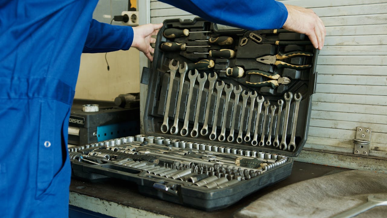 Idées Cadeaux pour les Amateurs de Bricolage : Inspirez leur Créativité