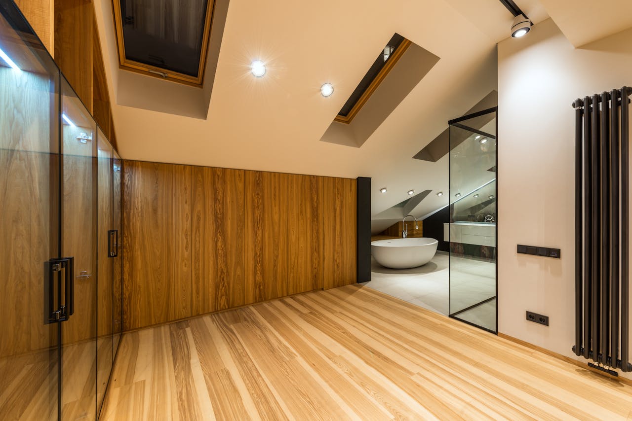 Astuces pour faire tenir la laine de verre : Conseils pratiques pour une installation efficace et durable