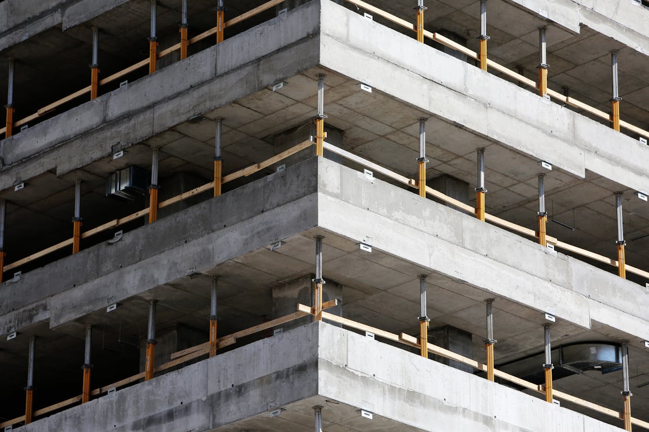 L’Oubli de Déclaration d’Achèvement de Travaux : Conséquences et Solutions